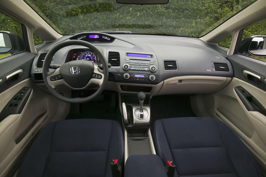  Honda Civic Hybrid 2007 года  (US) (фото 19 из 26)